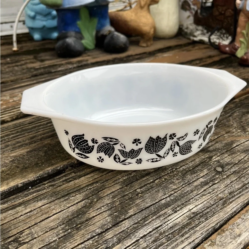 Pyrex Mod Tulips 043 Oval Baker Casserole Dish Black Floral Vintage 1957 50s